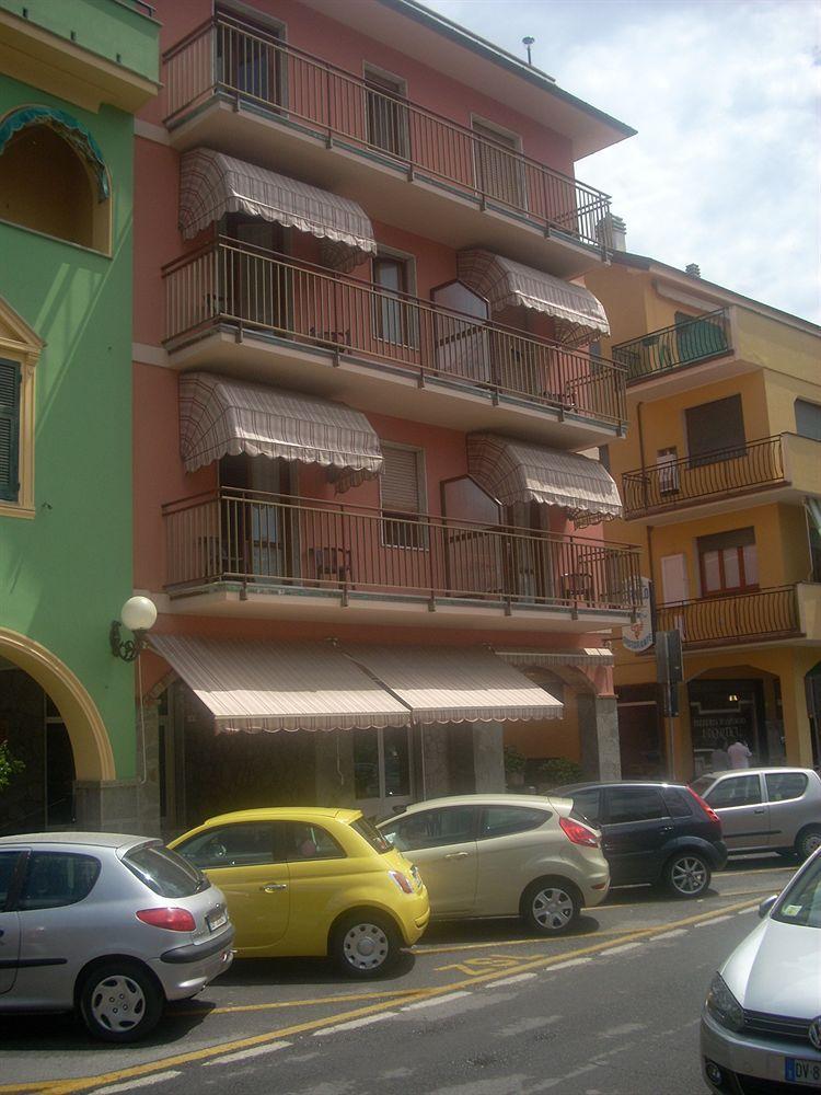 Hotel Corallo Moneglia Exterior photo